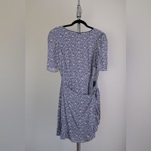 Abercrombie & Fitch Blue Floral Wrap Dress Medium